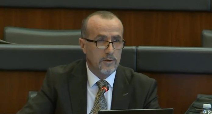 Haxhiu akuzon MSH-në se qëllimisht po e ulë numrin e testimeve