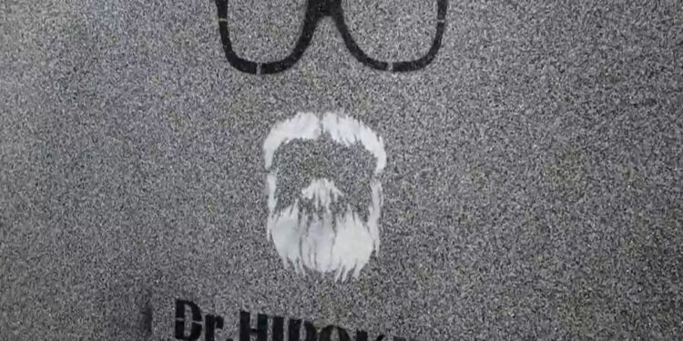 “Dr. Hipokriti”/ PSD me aksion kundër orës policore, bën grafite me fytyrën e Vitisë