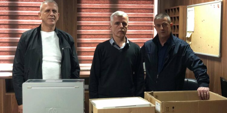 Gjykata Speciale ua kthen Organizatës së Veteranëve pajisjet e konfiskuara