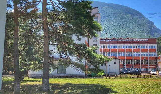 Dhjetë pacientë në gjendje të rëndë në Spitalin e Pejës