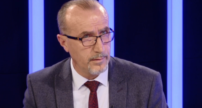 Bekim Haxhiu: Jetoj me qera, e paguaj 400 euro muajin