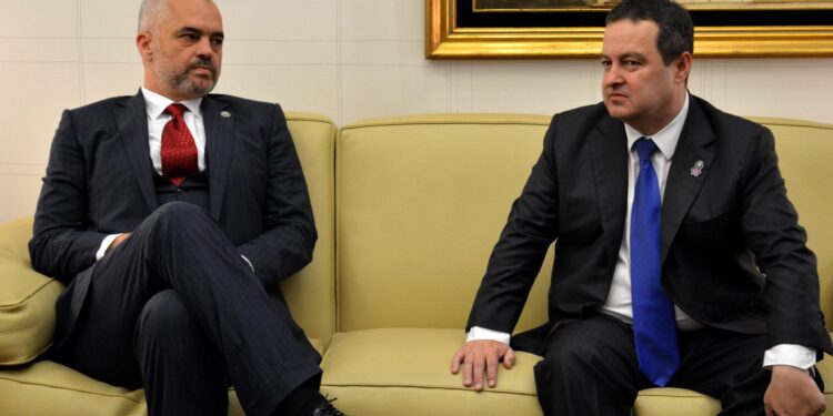 “Nuk e di çka ke parë, Shqipërinë e madhe apo Serbinë e madhe”, Daçiq i kundërpërgjigjet Ramës