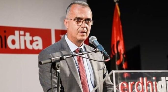 Deputeti i VV-së nervozohet pse mediat raportuan për punësimin e xhaxhait të Glauk Konjufcës në ministri