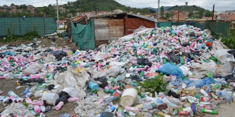 Kosova, vend i zhytur në mbeturina me 1572 deponi ilegale