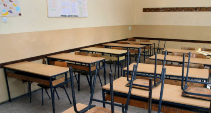 Problemi me shkollat në Kamenicë: Ministria e Arsimit merr një vendim