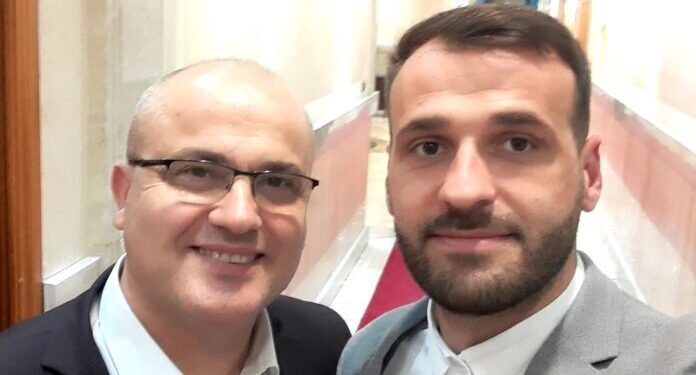 Jo ishalla: Djali i axhës së Haxhi Avdylit, rehatohet në Ministrinë e Shëndetësisë