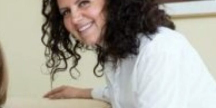 Burri i zyrtares në prishtinë e kërcënon gazetarin e Expressit: “Nuk o tu m’hangër për çka je tu e thirrë grun tem”