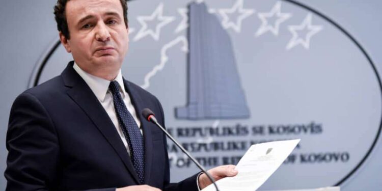 Kurti: Me rini aq të talentuar në Kosovë, është dëm që ta kemi murin e izolimit për Evropë