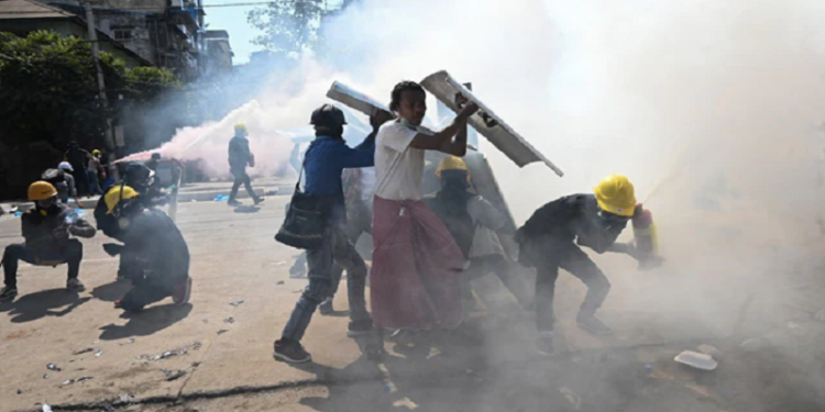 780 të vdekurve nga ndërhyrja e ushtrisë në Mianmar