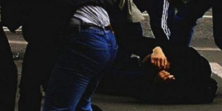 Rrahen katër persona në Prishtinë për një borxh