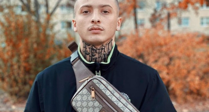 Fero pranon se ish-menaxhmenti ia blinte klikimet