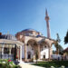 Imami kosovar bën thirrje që xhamitë të krijojnë kushte ku mund të falen gratë