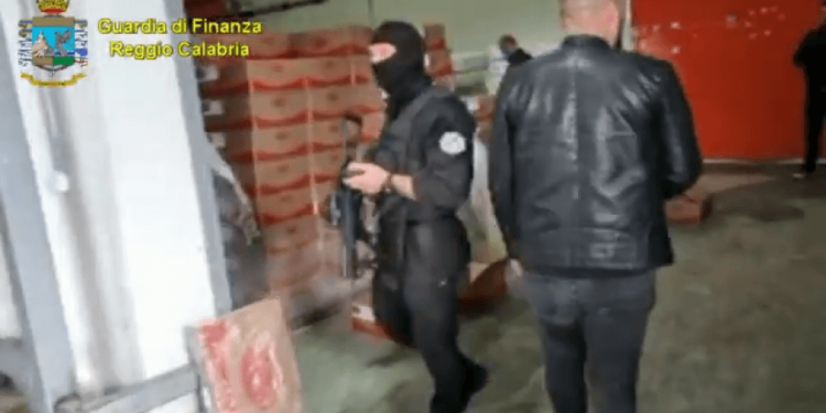 Guardia di Finanza publikon pamje nga sekuestrimi i drogës në Lipjan