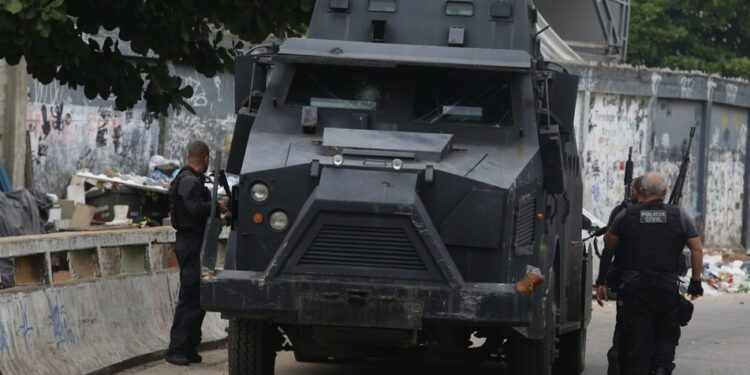 Lufta mes policisë dhe bandave, 25 viktima ( foto)