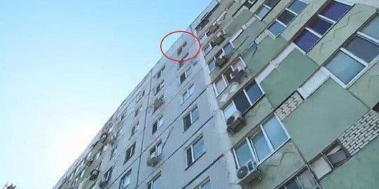 Prishtinë – Gjuajti gjësende nga dritarja e rrezikoi kalimtarët, arrestohet i dyshuari!