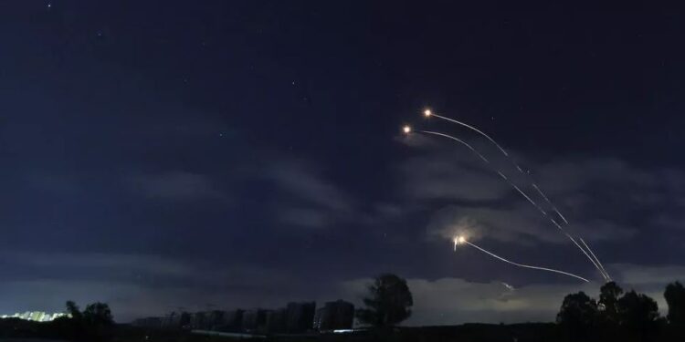 Fillon “lufta” tri raketa u nisën drejt Izraelit nga Libani, njofton ushtria