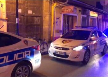 Shqipëri, një 52-vjeçare dyshohet se ka kryer vetëvrasje