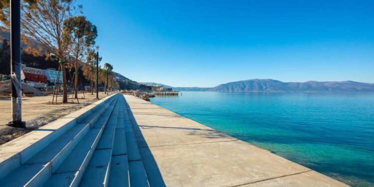 Kryeministri Rama beson se sezoni turistik këtë vit do të jetë më i lehtësuar