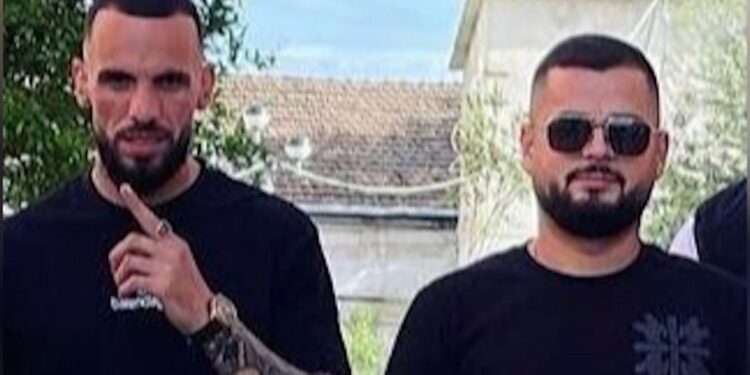 “ E kam vrarë vëllain tim…”, i dyshuari shpërthen në lot para gjykatës (video)