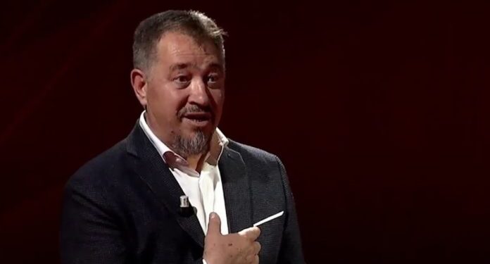 Takimi me Vuçiqin: Lushtaku i qon selam Kurtit