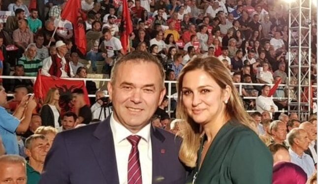 Gruaja e Rexhep Selimit për akuzat e Gërvallës: Nuk kam nevojë t’ua rris vlerën