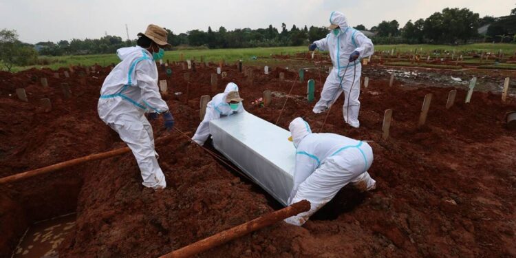 Shifra tragjike / Shkon mbi 4 milionë numri i viktimave nga COVID-19 në gjithë botën