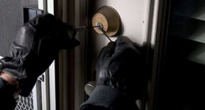 Fushë Kosova në telashe nga hajnat, për 10 minuta kryhen tri vjedhje të rënda