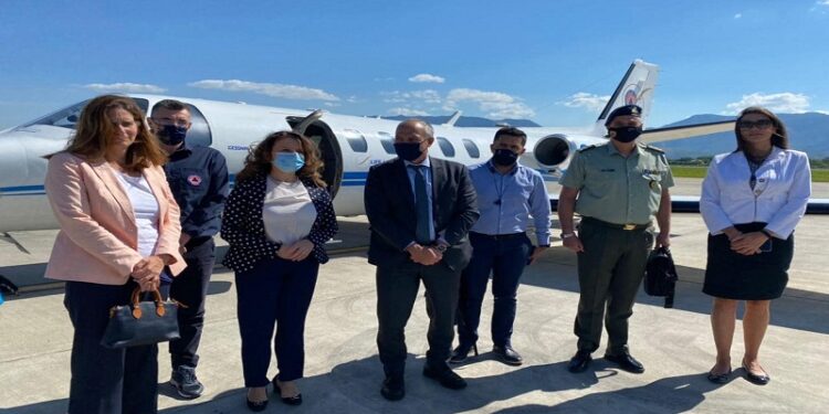 Greqia ia dhuron 20 mijë doza të vaksinës AstraZeneca Shqipërisë