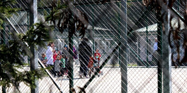 11 shtetas kosovarë kthehen nga Siria, në mesin e tyre një grua dhe disa fëmijë