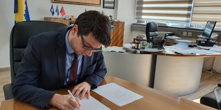 Nënshkruhet marrëveshja prej 15 milionë euro me Bankën Botërore për menaxhimin e COVID-19