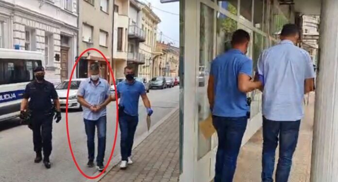 Pamje me VIDEO: Momenti kur shoferi i autobusit i prangosur dërgohet para prokurorit në Kroaci