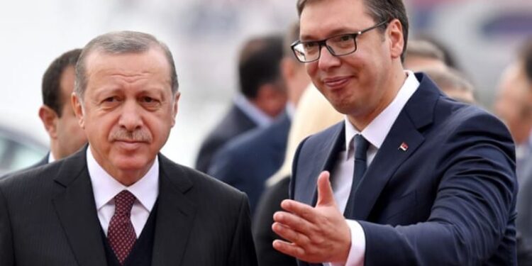 Deklarata e Erdoganit për njohjen e Kosovës mund të lëkund raportet turko-serbe