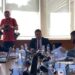 “Mos ia fut kot, po i mashtroni deputetët”, Hoti përplaset me ministrin Murati për buxhetin