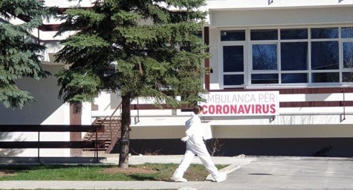 U.D drejtori i Infektives: Vaksinim ose mbyllje e vendit