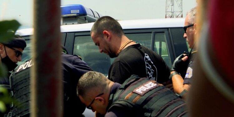 Malazezi i arrestuar në Gazimestan do të ekstradohet, i ndalohet hyrja në Kosovë për pesë vjet