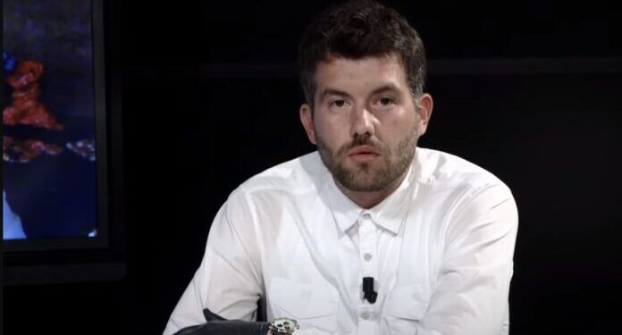 Rron Gjinovci-PSD’së: Çka pritet me bo policia kur ua futni shkelem e nërsy tyre e dëmtoni pronën publike