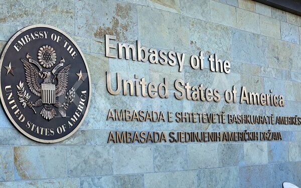 Ambasada amerikane: Për kosovarët që festojnë, me fat Kurban Bajrami