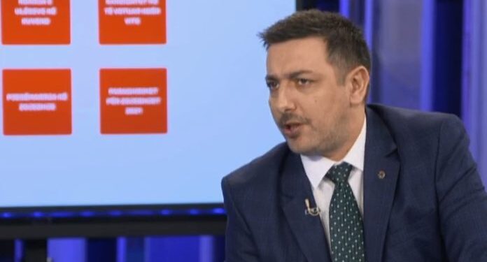 Valon Syla: Kam parë mërgimtarë̈ duke i pirë 4 redbulla rend