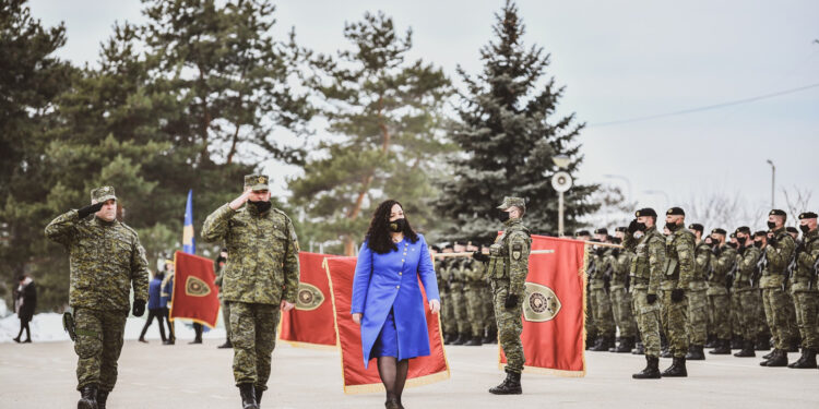 Presidentja Osmani autorizon dërgimin e trupave dhe pajisjeve të FSK-së për ndihmë Shqipërisë në shuarjen e zjarreve