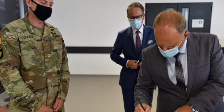 QKUK-s i dorëzohen pajisje mjekësore nga Ambasada amerikane në vlerë mbi 300 mijë dollarë