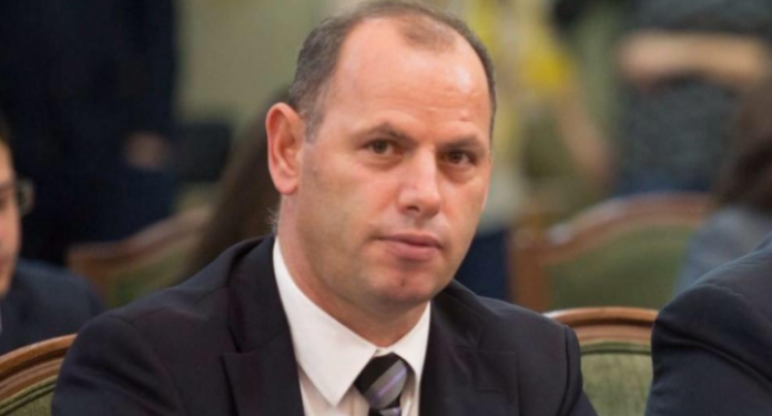 Ramiz Lladrovci reagon për dorëheqjen e Sejdi Hoxhës: Nuk është lajm i mirë për degën e as elektoratin