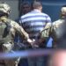 Hyn me bombë në dorë në Parlamentin Ukrainas: S’dal i gjallë