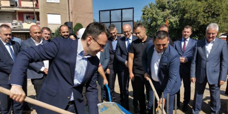 VV-ja për “universitetin paralel” në Mitrovicë: Është provokim, shumë shpejt do t’i kundërpërgjigjemi