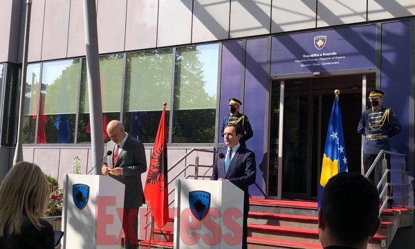 Rama: Serbëve në Kosovë u paguhen faturat e rrymës, si askund në botë