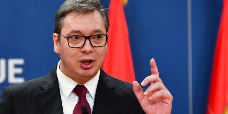 Vuçiq me kërcënim të drejtpërdrejt për Kosovën: Keni 24 orë kohë!