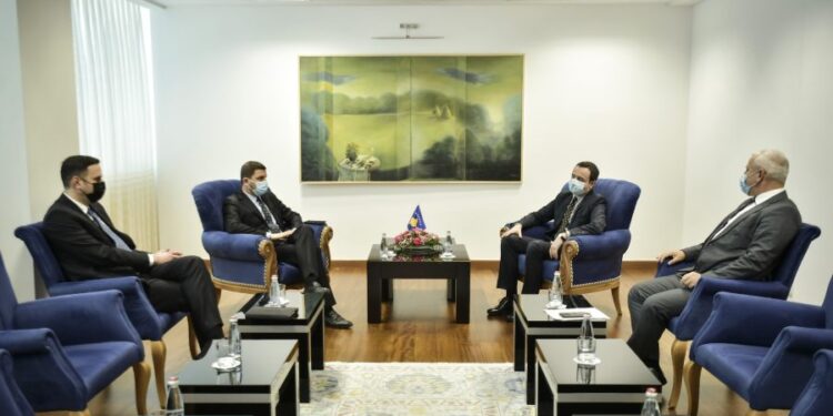 Kurti e takon Abdixhikun dhe Krasniqin, çfarë u bisedua