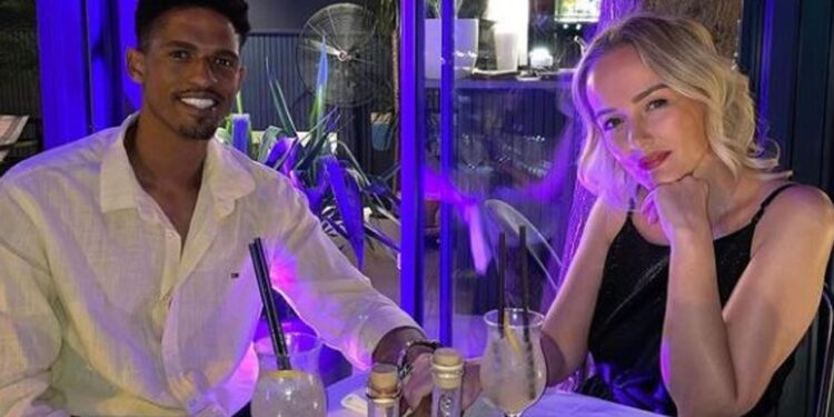 Deputetja kosovare kalon një natë romantike me të dashurin afrikan
