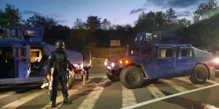 Situata në Jarinje, Vuçiq thërret mbledhje urgjente. Fton edhe shefin e ushtrisë