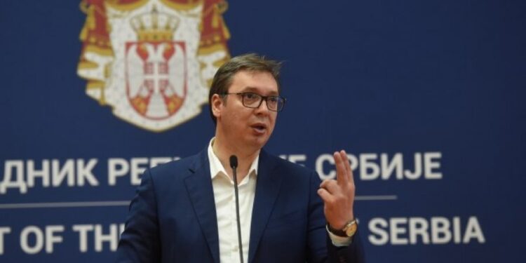 Vuçiq: Se si do t’i mbrojmë serbët në Kosovë