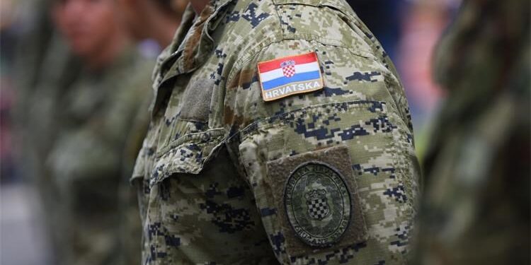 Kroacia dërgon 130 ushtarë në Kosovë